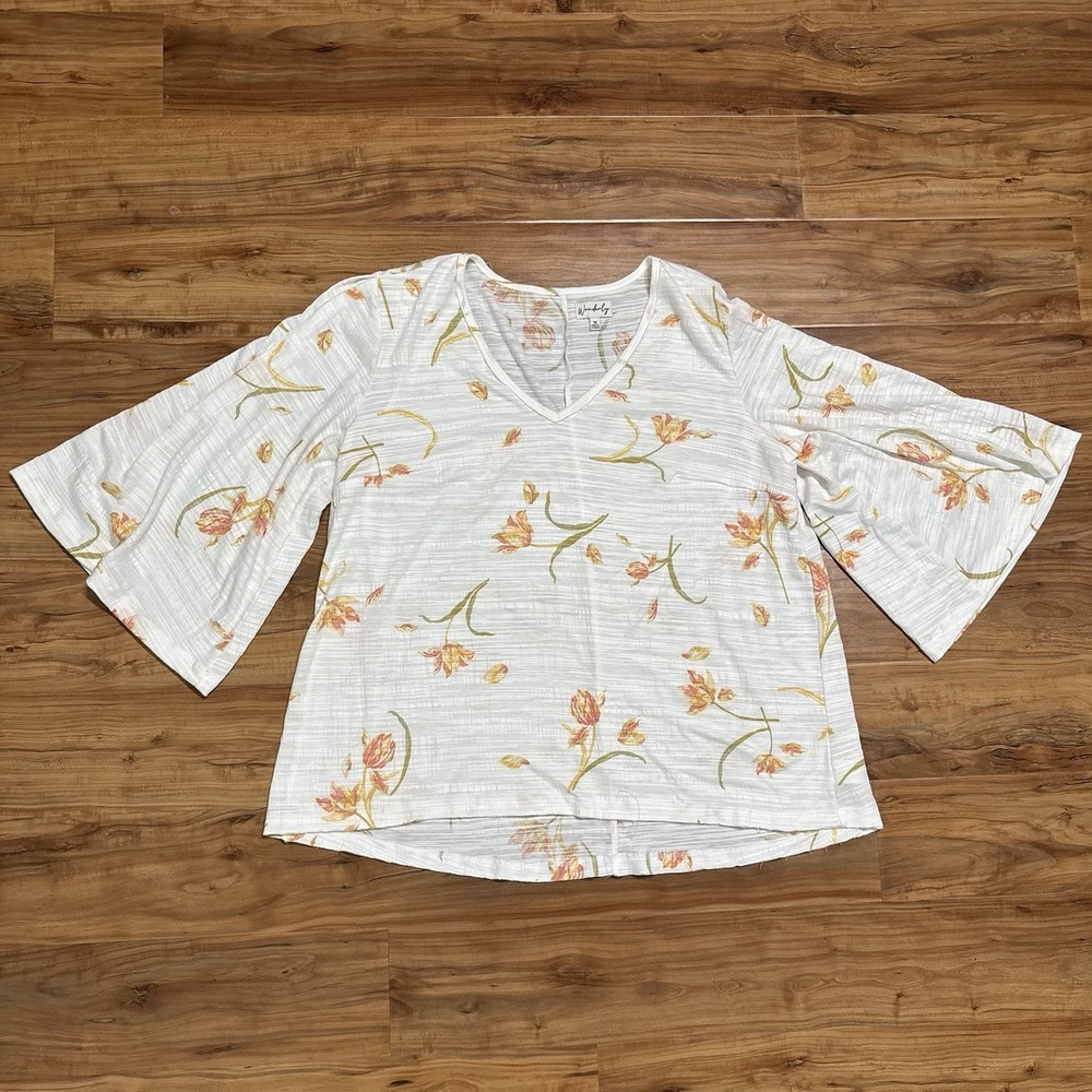 Wonderly Woman's Plus Top Size 1X Tulip Print White Orange Yellow Bell Sleeves‎